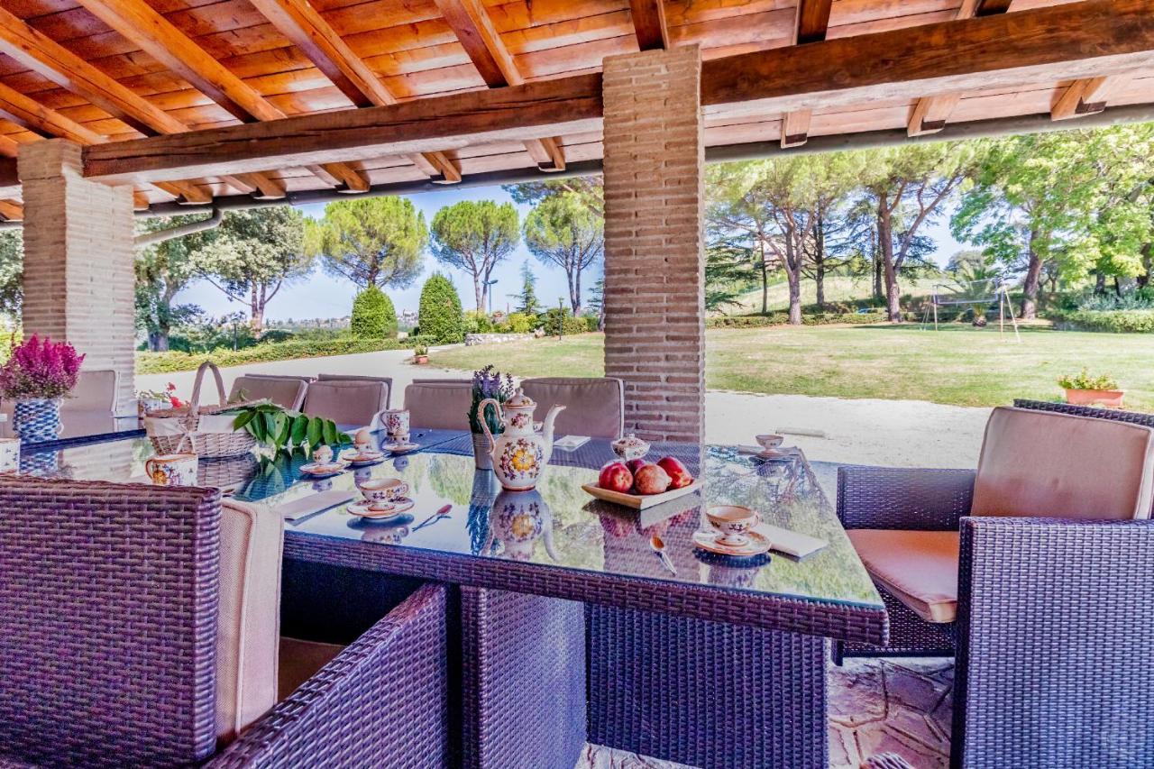 Gorgeous 2-Storey Villa With A Large Private Pool Todi Extérieur photo